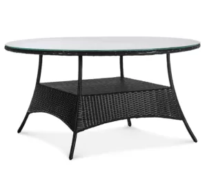 Стол из ротанга